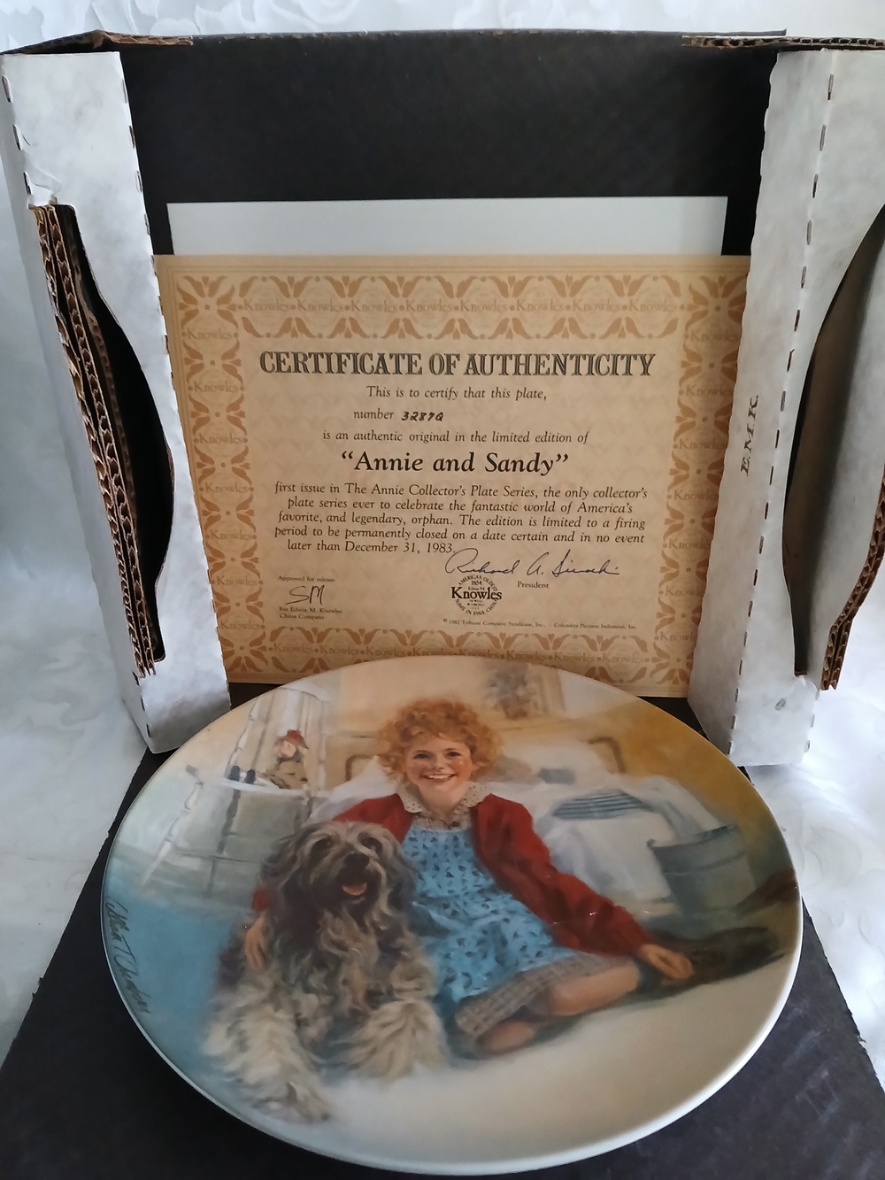 Knowles Collector Plate - White, Red, Blue, Brown